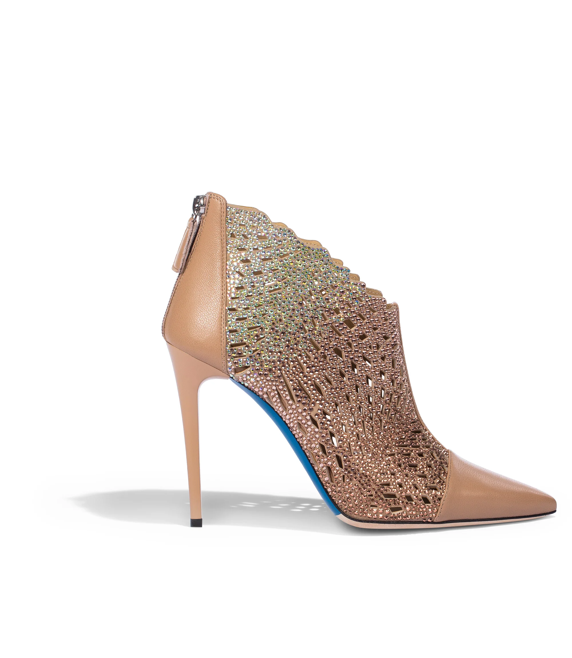 Stivaletti in camoscio nude laser-cut con cristalli decorativi - immagine 2