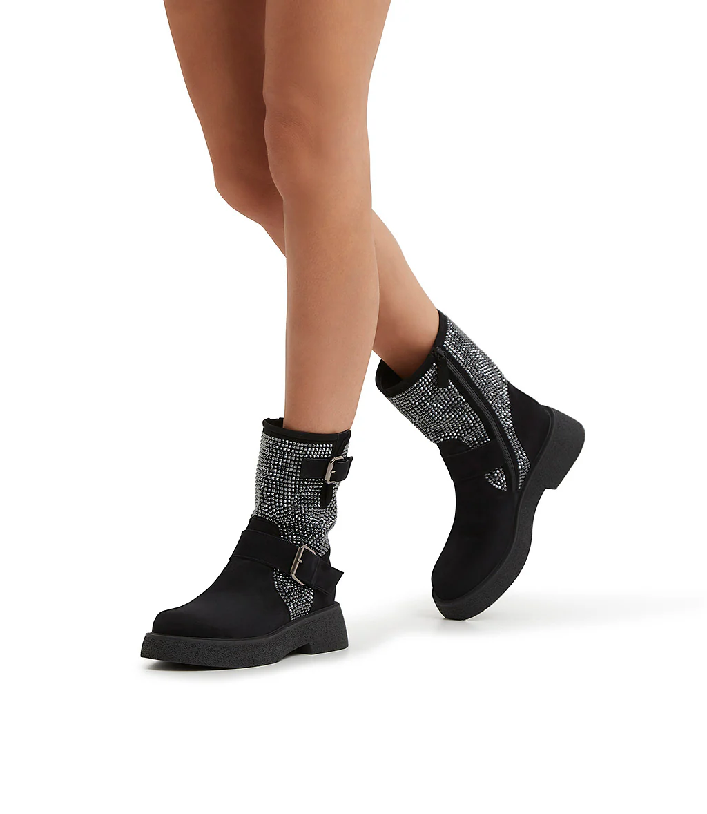 Stivaletti in camoscio nero con mini borchie - immagine 6