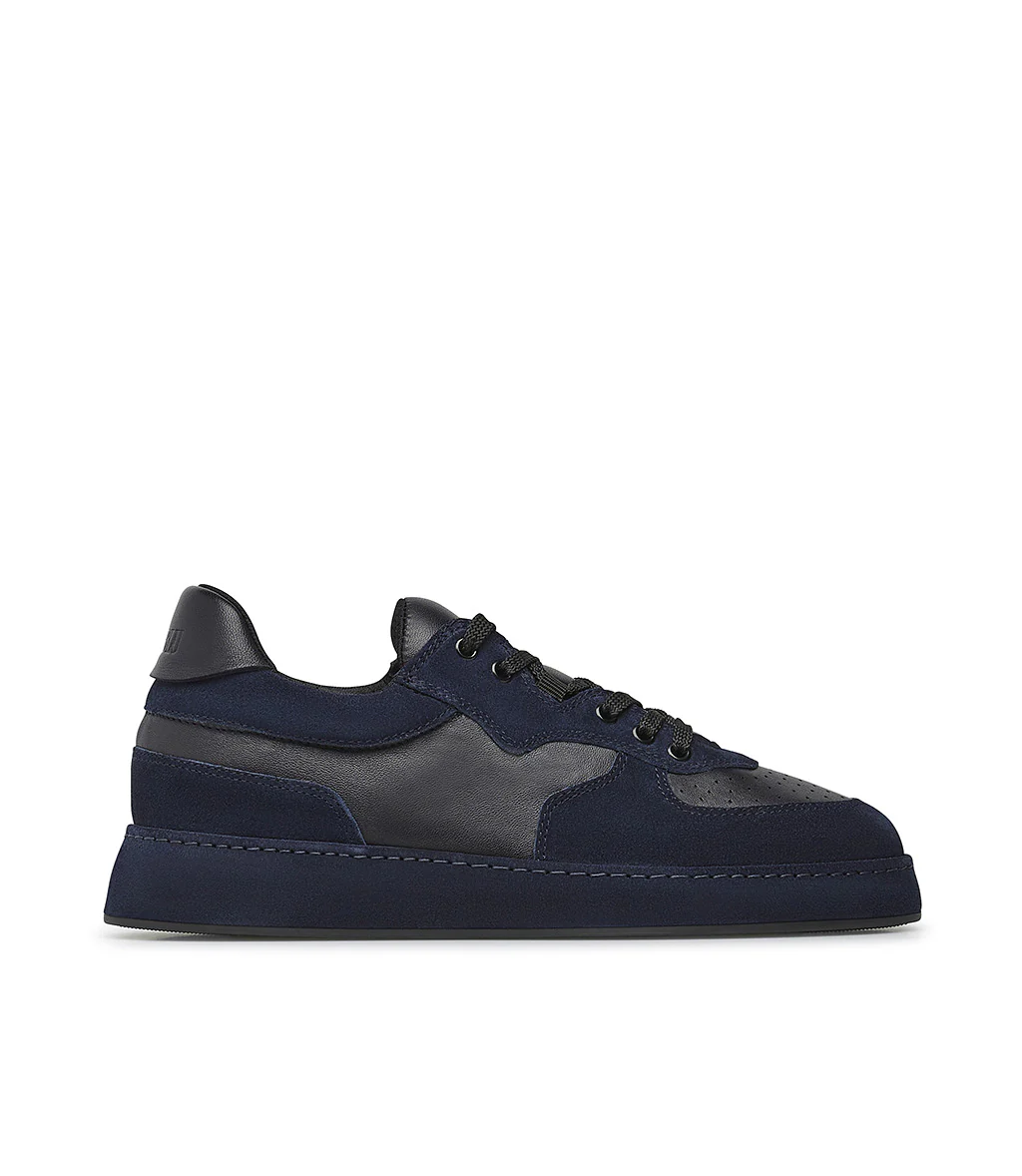 Sneakers in nappa e camoscio blu scuro - immagine 2