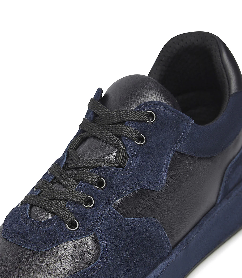 Sneakers in nappa e camoscio blu scuro - immagine 5