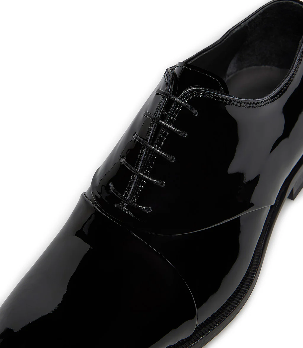 Derby in vernice nera - immagine 5