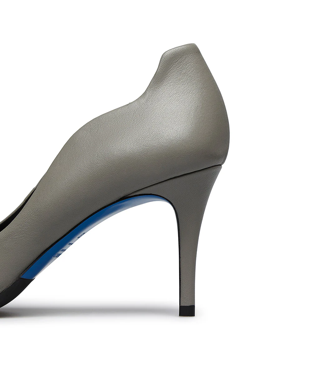 Décolleté onda in nappa grigio - immagine 5