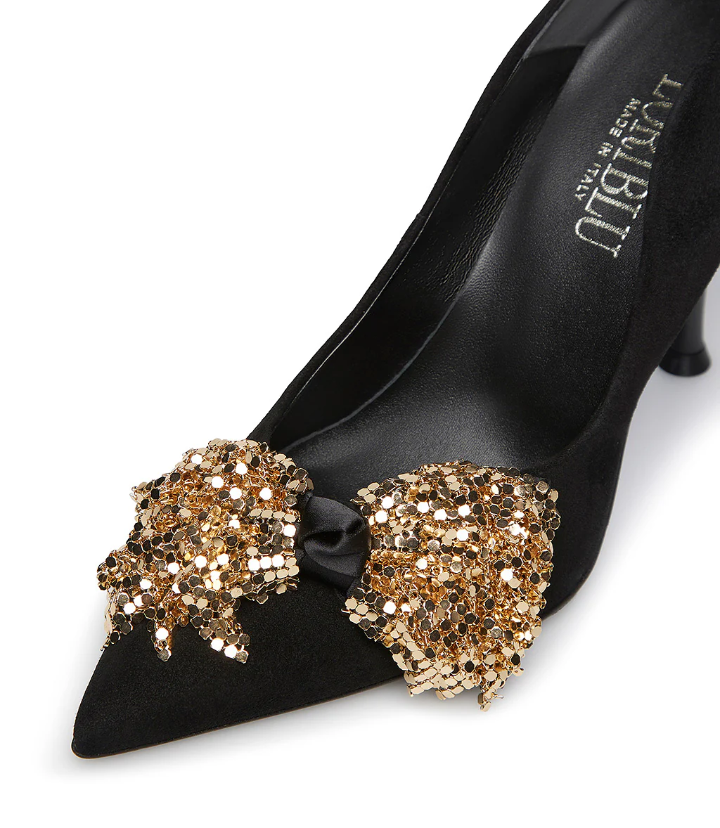 Décolleté onda in camoscio nero con fiocco full metal oro - immagine 5