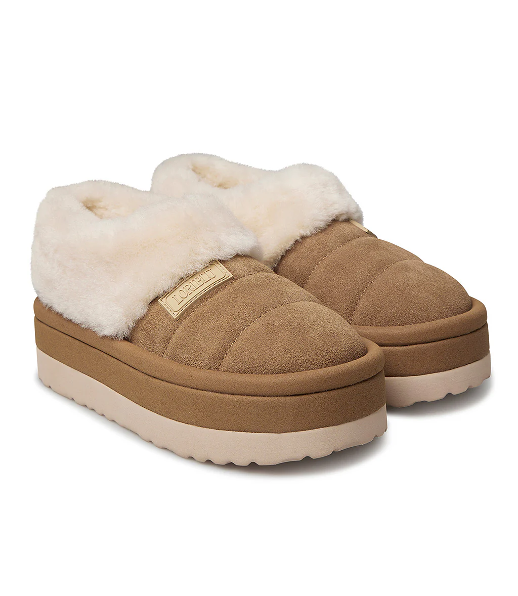 Scarpa in camoscio beige con risvolto in eco pelliccia e platform - immagine 3