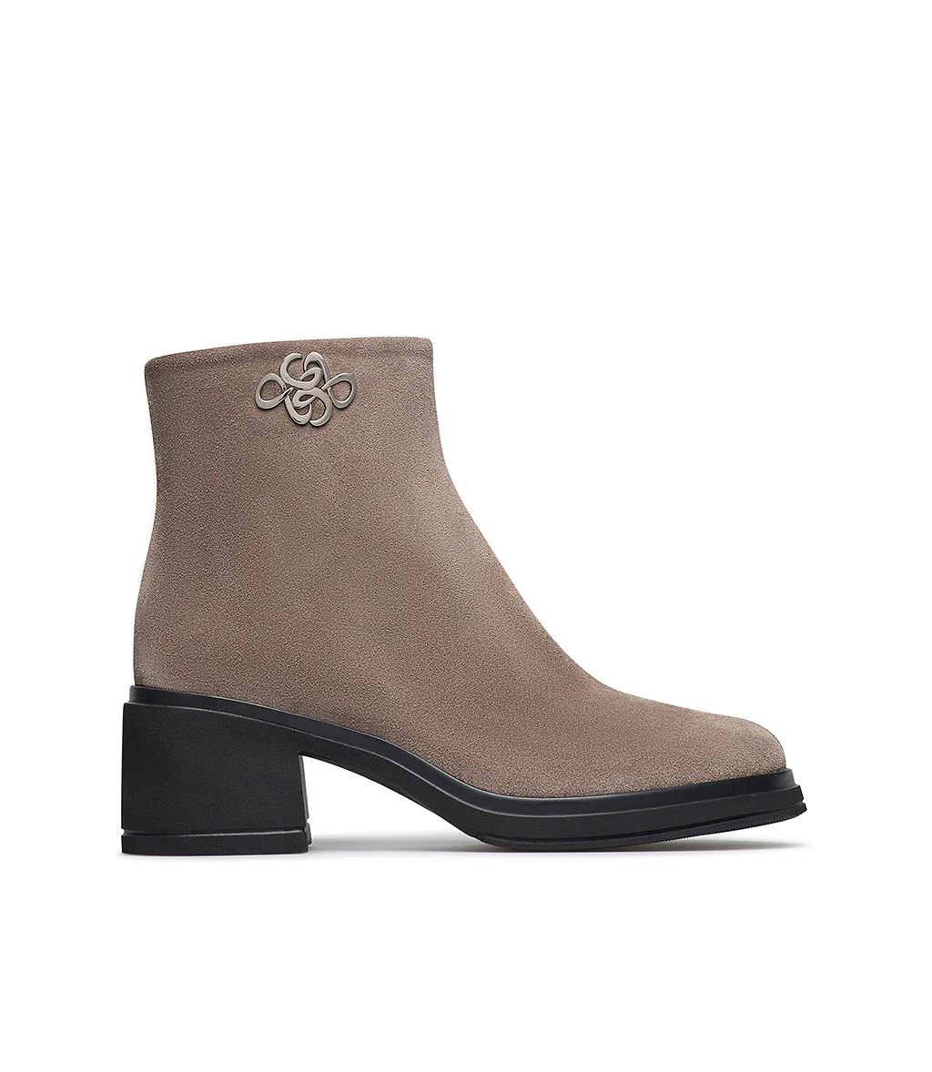 Stivaletto in camoscio creta - immagine 2