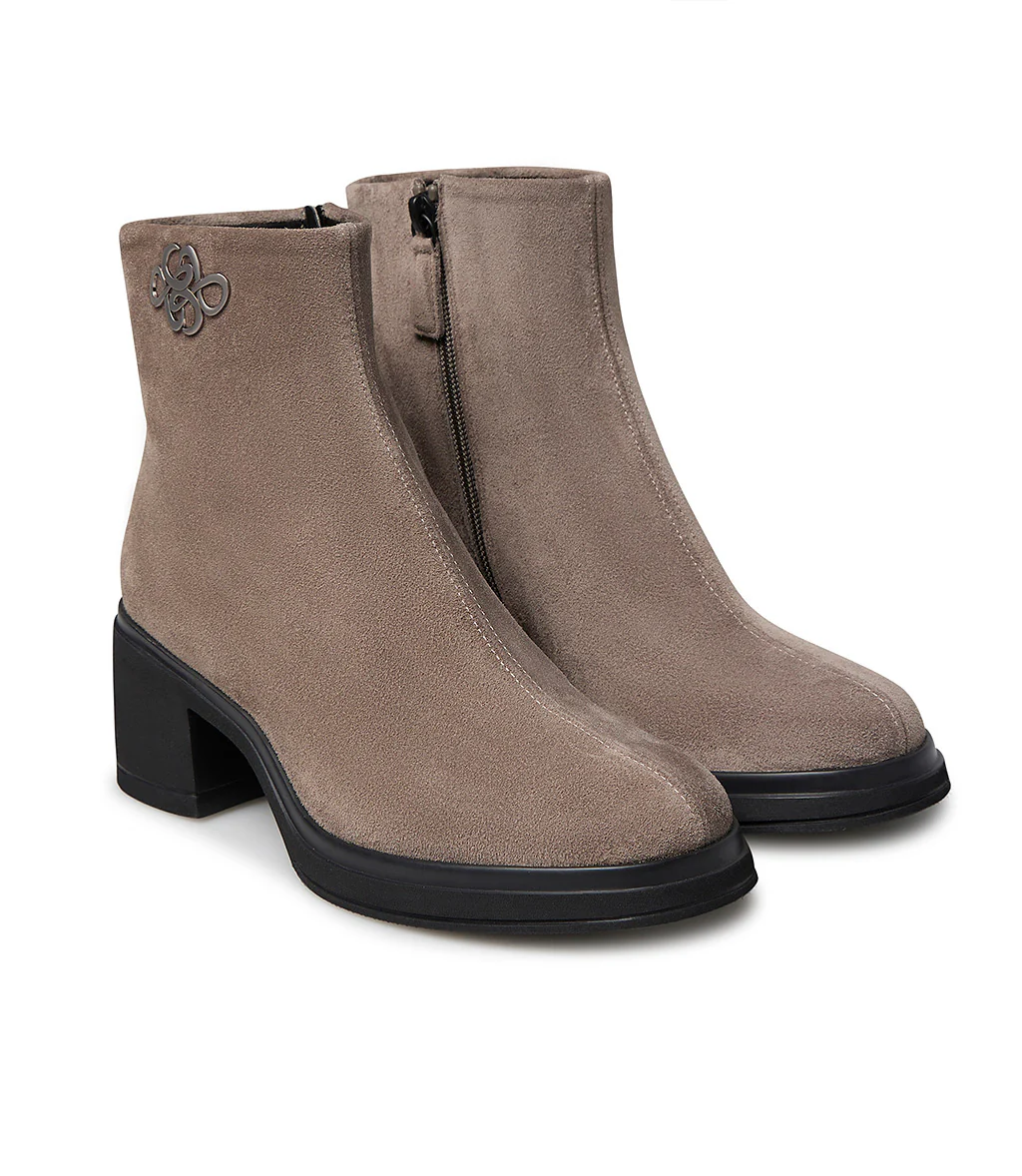 Stivaletto in camoscio creta - immagine 3