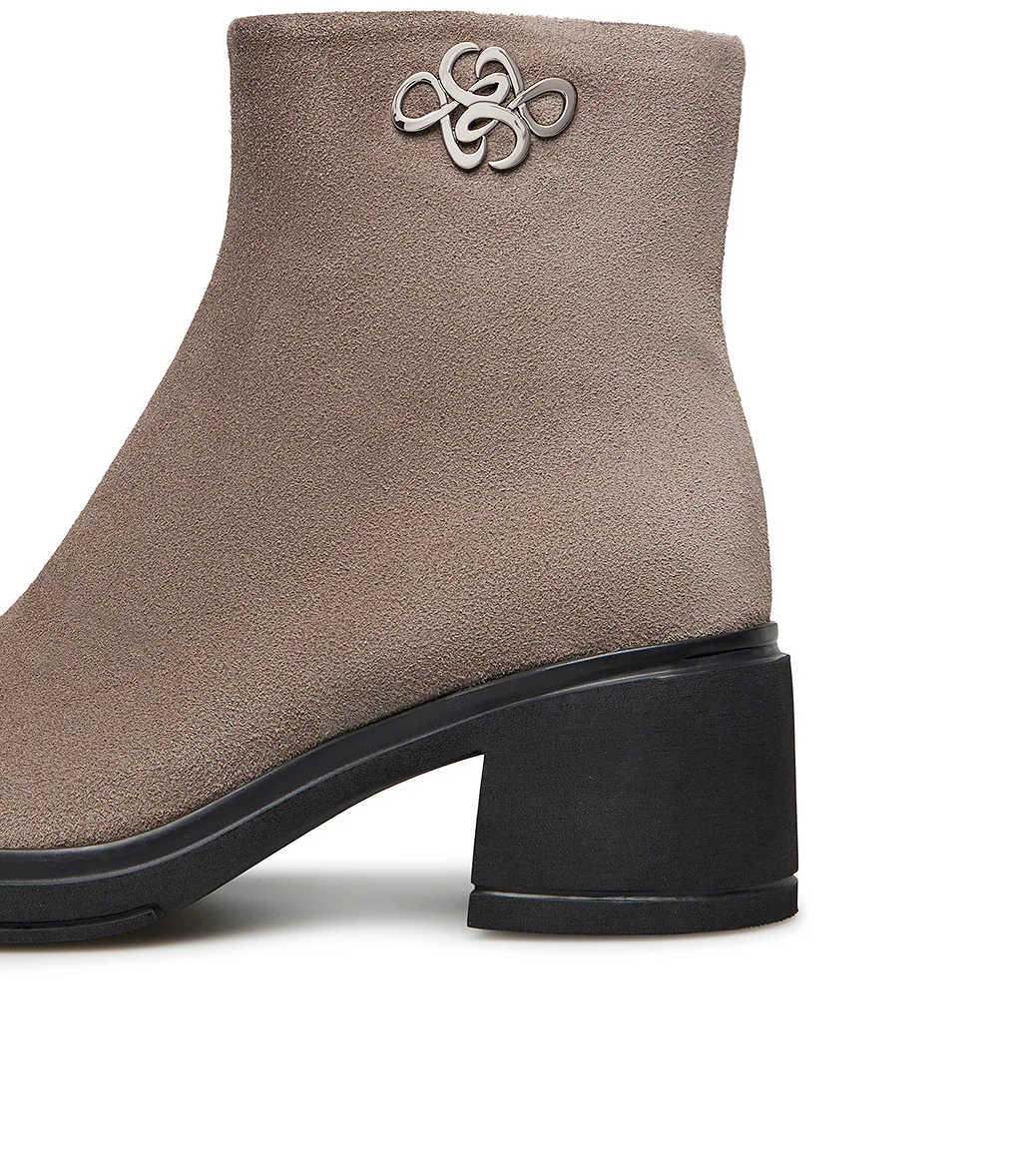 Stivaletto in camoscio creta - immagine 5