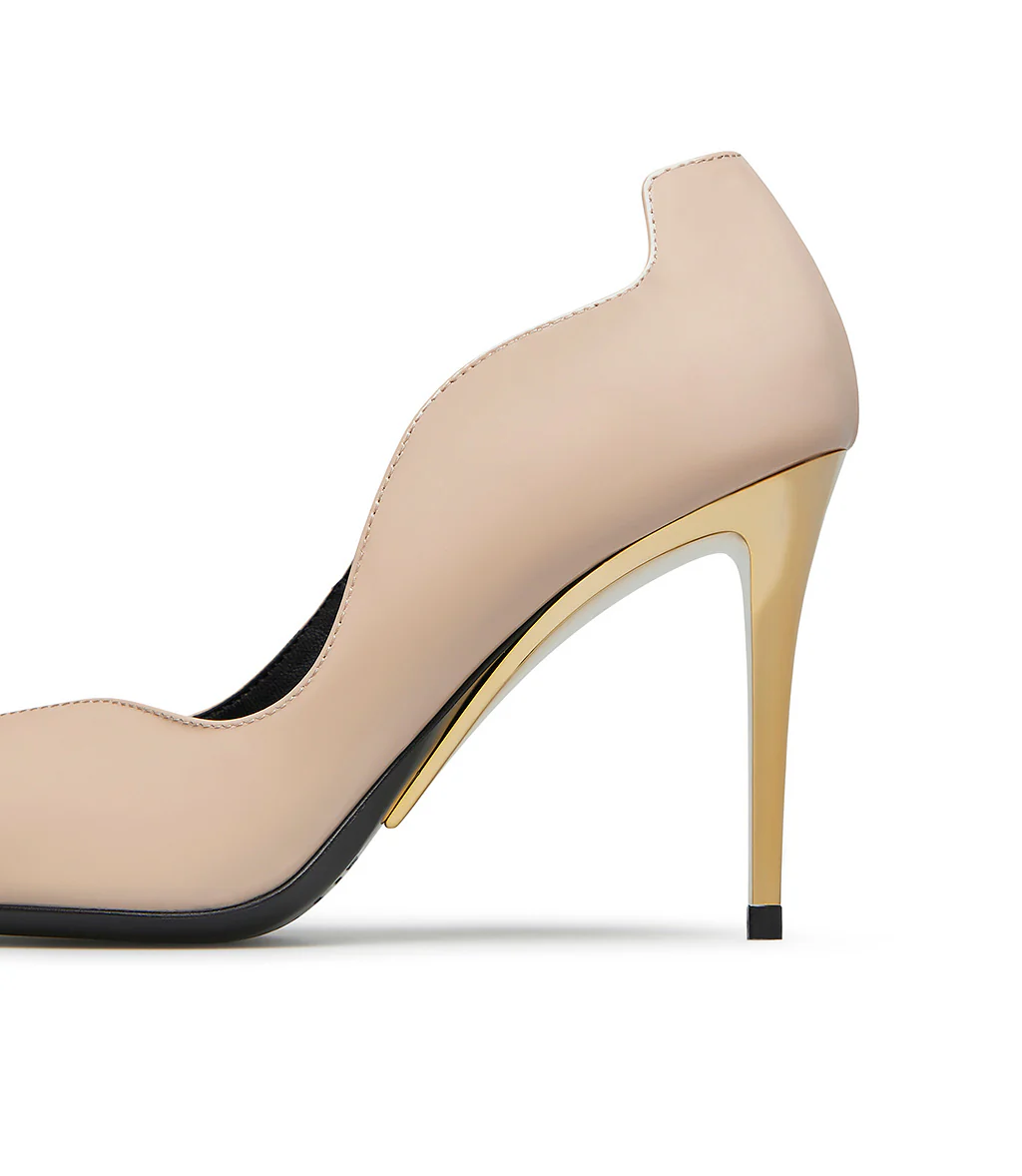 Décolleté onda in vernice nude con tacco in metallo oro - immagine 5