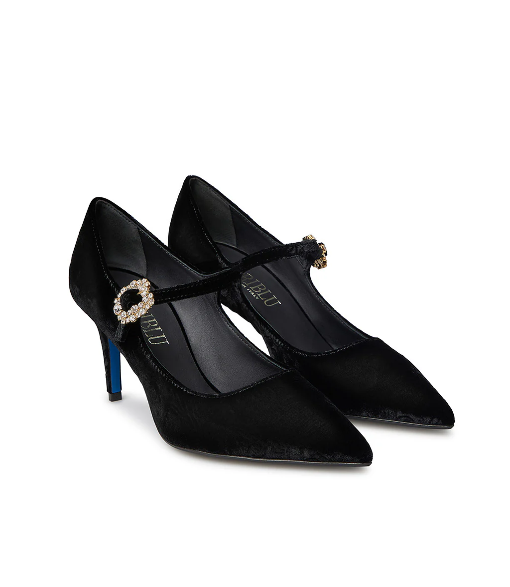 Décolleté in velluto nero con cinturino e fibbia gioiello - immagine 3