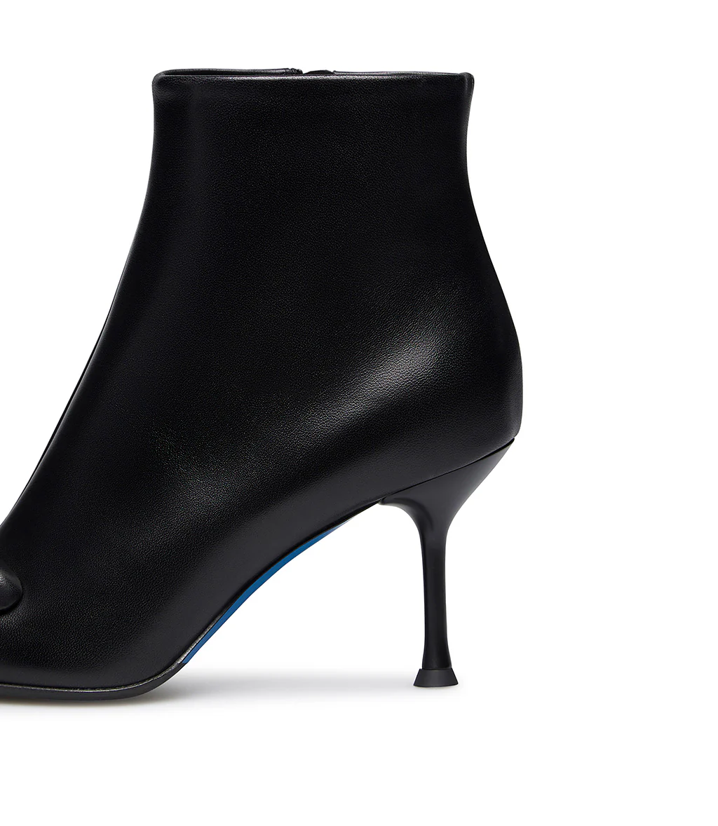 Stivaletto in nappa nera con accessorio - immagine 5