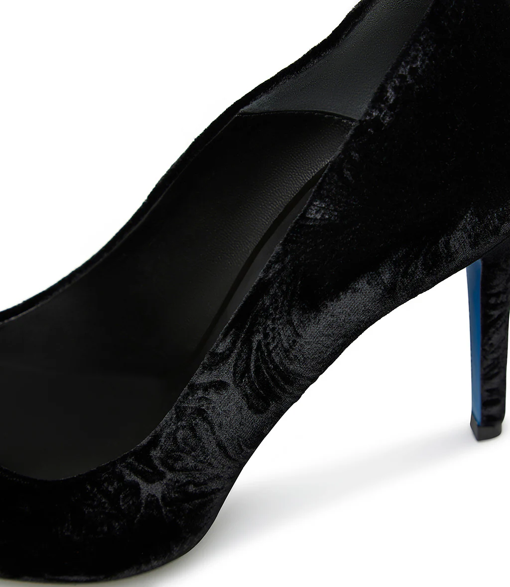 Décolleté in velluto damascato nero con accessorio - immagine 5