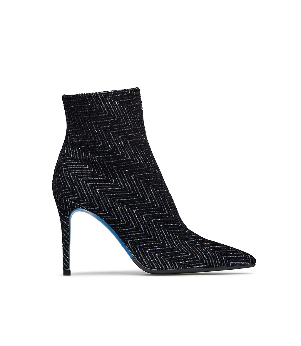 Stivaletto in velluto nero texture a rilievo - immagine 2