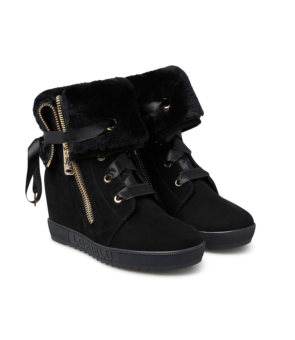 Sneaker in camoscio nero con zeppa interna - immagine 3