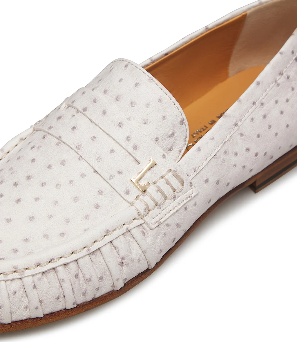 Mocassino in pelle stampa struzzo bianco - immagine 5