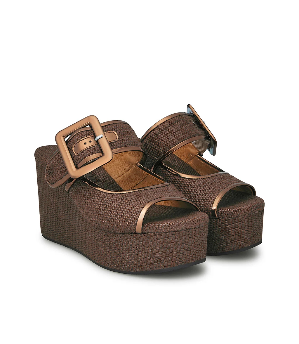 Sandalo zeppa in tessuto e vernice bronzo - immagine 3