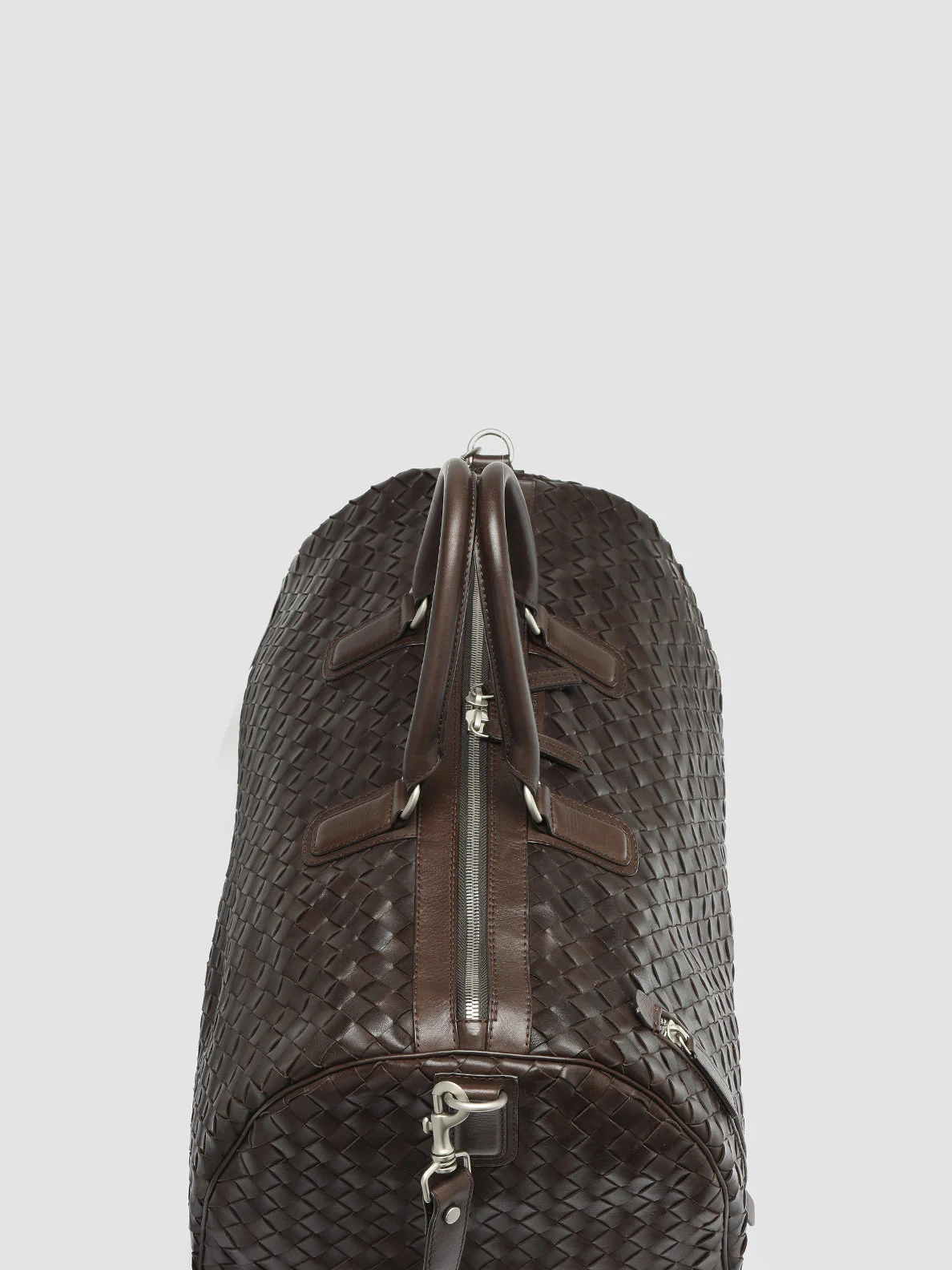 ARMOR 01 - Borsa Weekender in Pelle Intrecciata Marrone - immagine 9